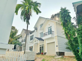 Modern Greenhouse Garden View Villa in Vung Tau